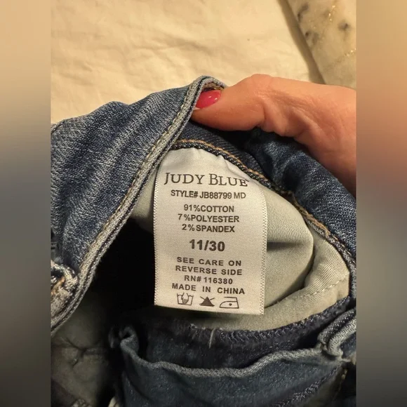 Judy Blue High Rise Skinny - Picture 4 of 6